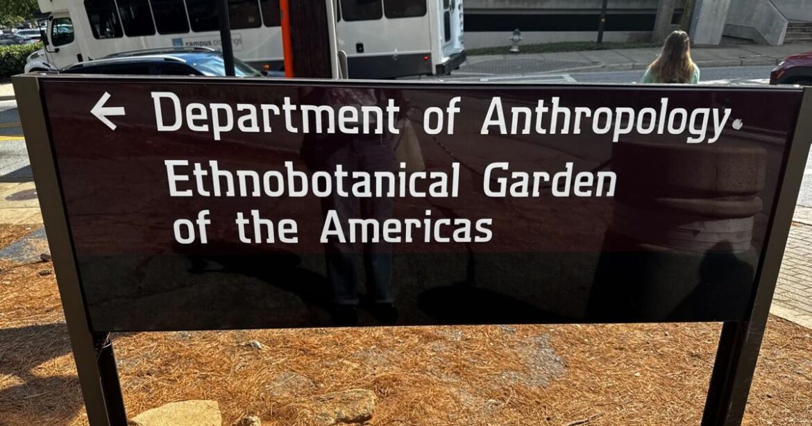 Initiative to change name of Latin American Ethnobotanical Garden falls flat | Campus News Initiative to change name of Latin American Ethnobotanical Garden falls flat | Campus News