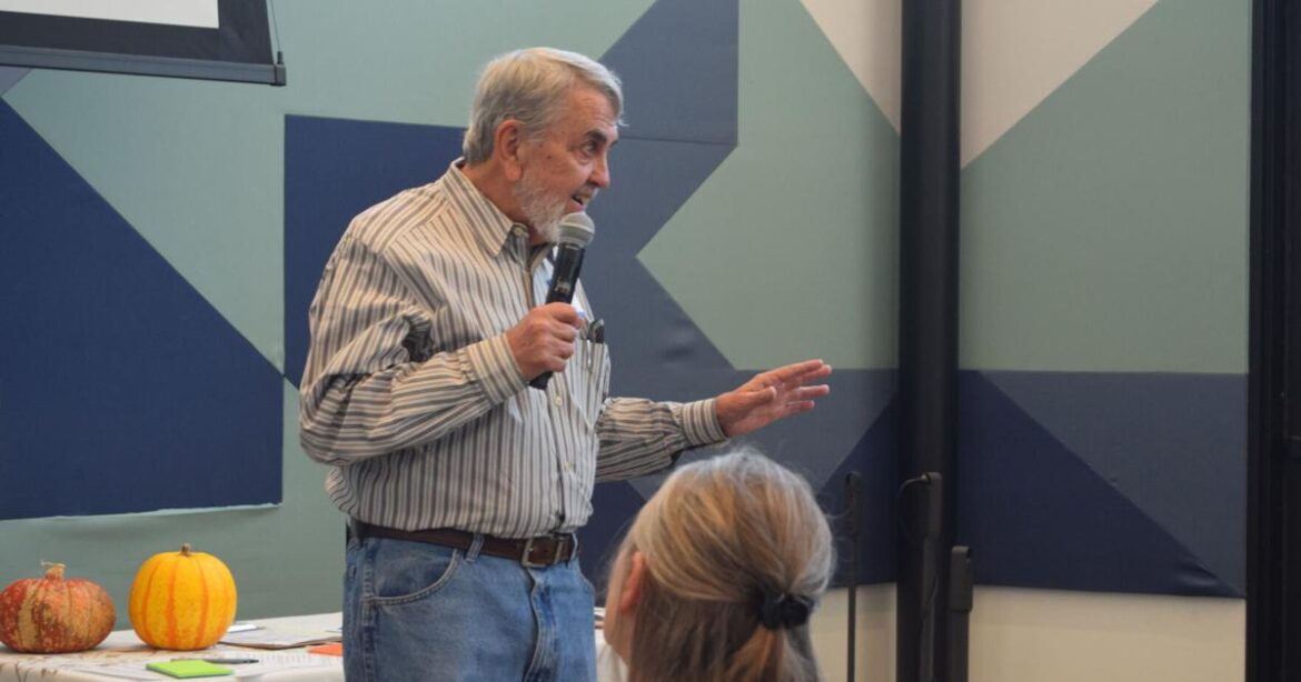 Farmers talk regenerative gardening at networking event | Community Farmers talk regenerative gardening at networking event | Community