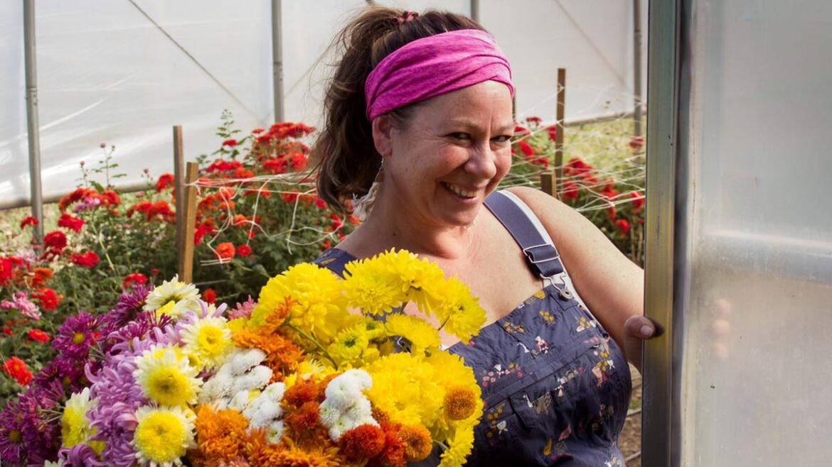 Weyers Cave flower farm featured in 'Better Homes & Gardens'