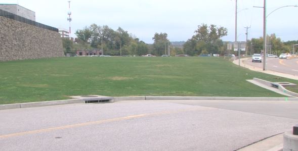 Olive Garden is coming to Jefferson City This empty lot at 504 Missouri Boulevard in Jefferson City (seen on Monday, Oct. 27, 2025) will soon be the site of a new Olive Garden. An expected opening date and first day of construction were not announced by the company on Monday.
