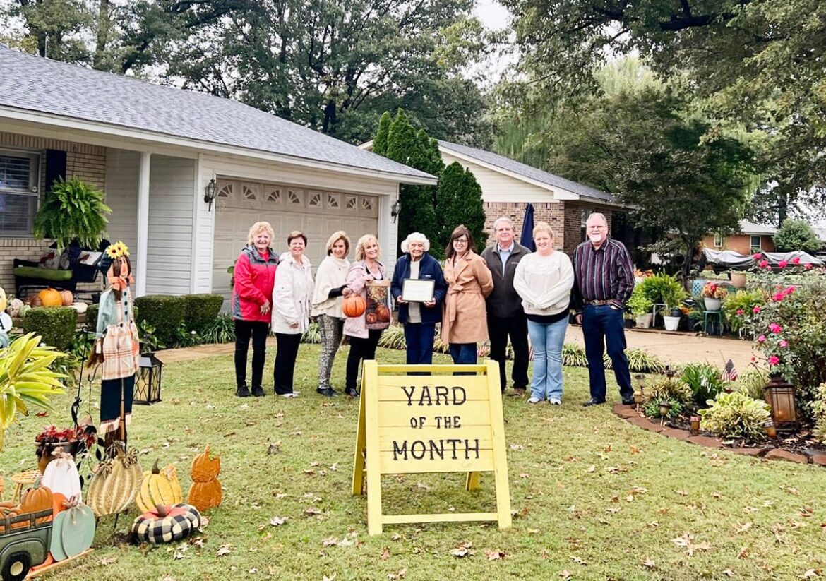 Award-winning gardener Virginia Miller honored for fall display on Bal… Award-winning gardener Virginia Miller honored for fall display on Bal...