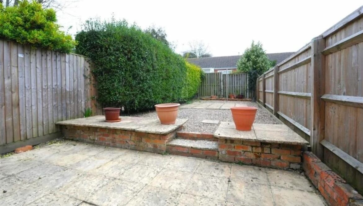 ‘Looks like a lot of hard work paid off’ One U.K.-based homeowner shared how their once-barren garden became a lush, green space bursting with life.