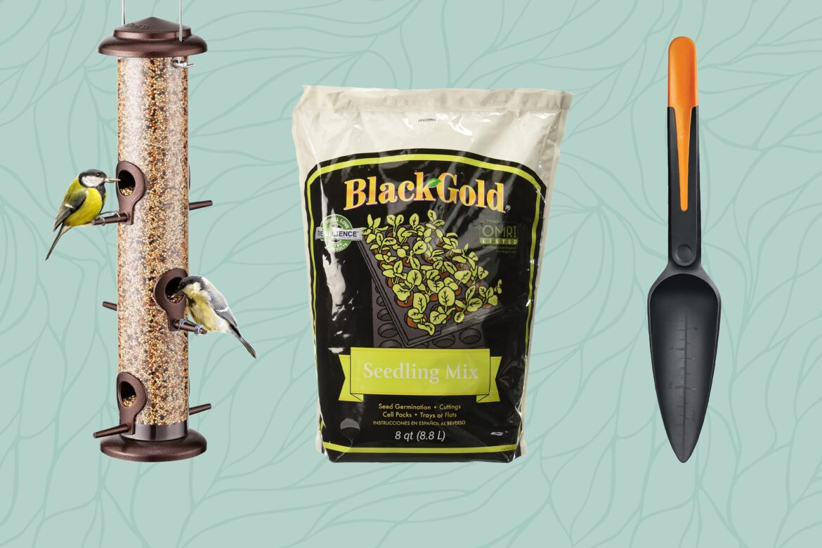 Amazon End-of-Season Gardening Deals Under $25 Amazon End-of-Season Gardening Deals Under $25