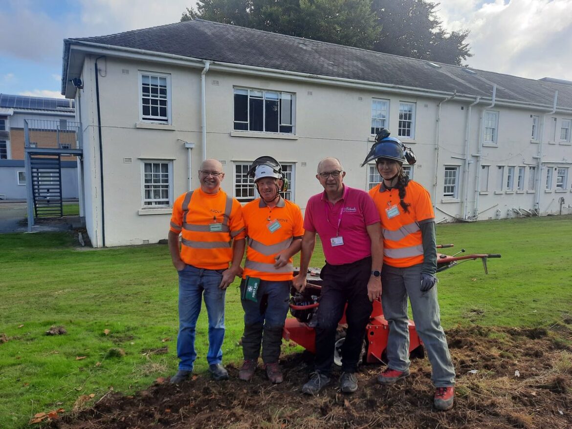 Avove supports local hospital through the delivery of gardening support Avove supports RJAH