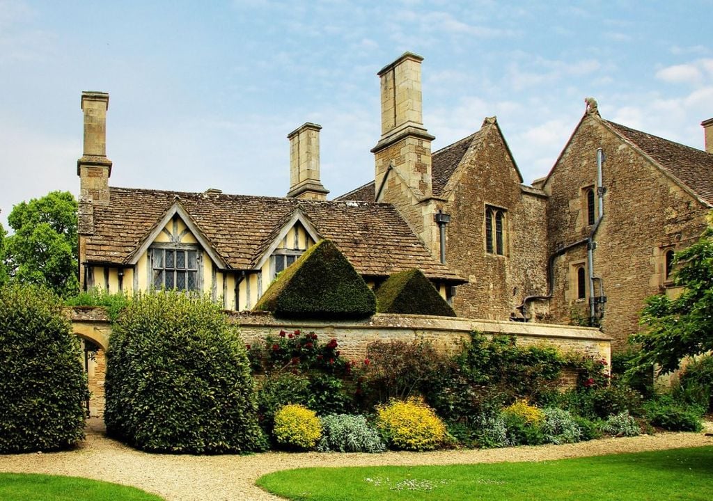 uk garden, traditional.
