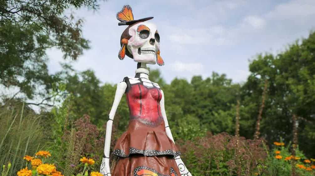 Omaha’s Lauritzen Gardens provides fall fun for whole family Omaha's Lauritzen Gardens provides fall fun for whole family