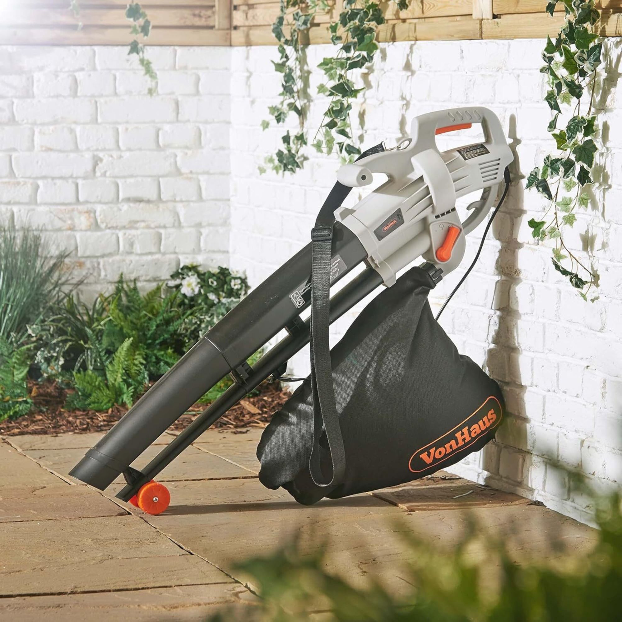 VonHaus Leaf Blower and Vacuum 3000W