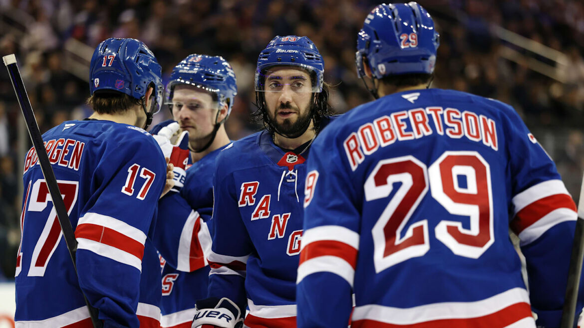 Rangers return to Madison Square Garden in search of first win of the season San Jose Sharks v New York Rangers