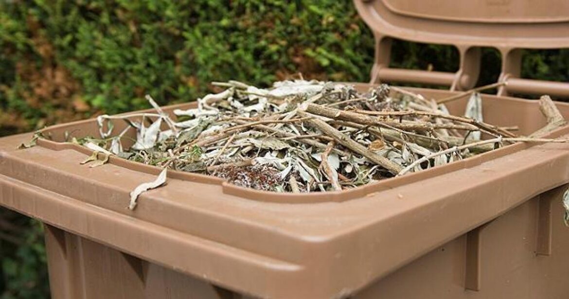 Buckinghamshire Council to halt garden waste subscriptions Buckinghamshire Council to halt garden waste subscriptions