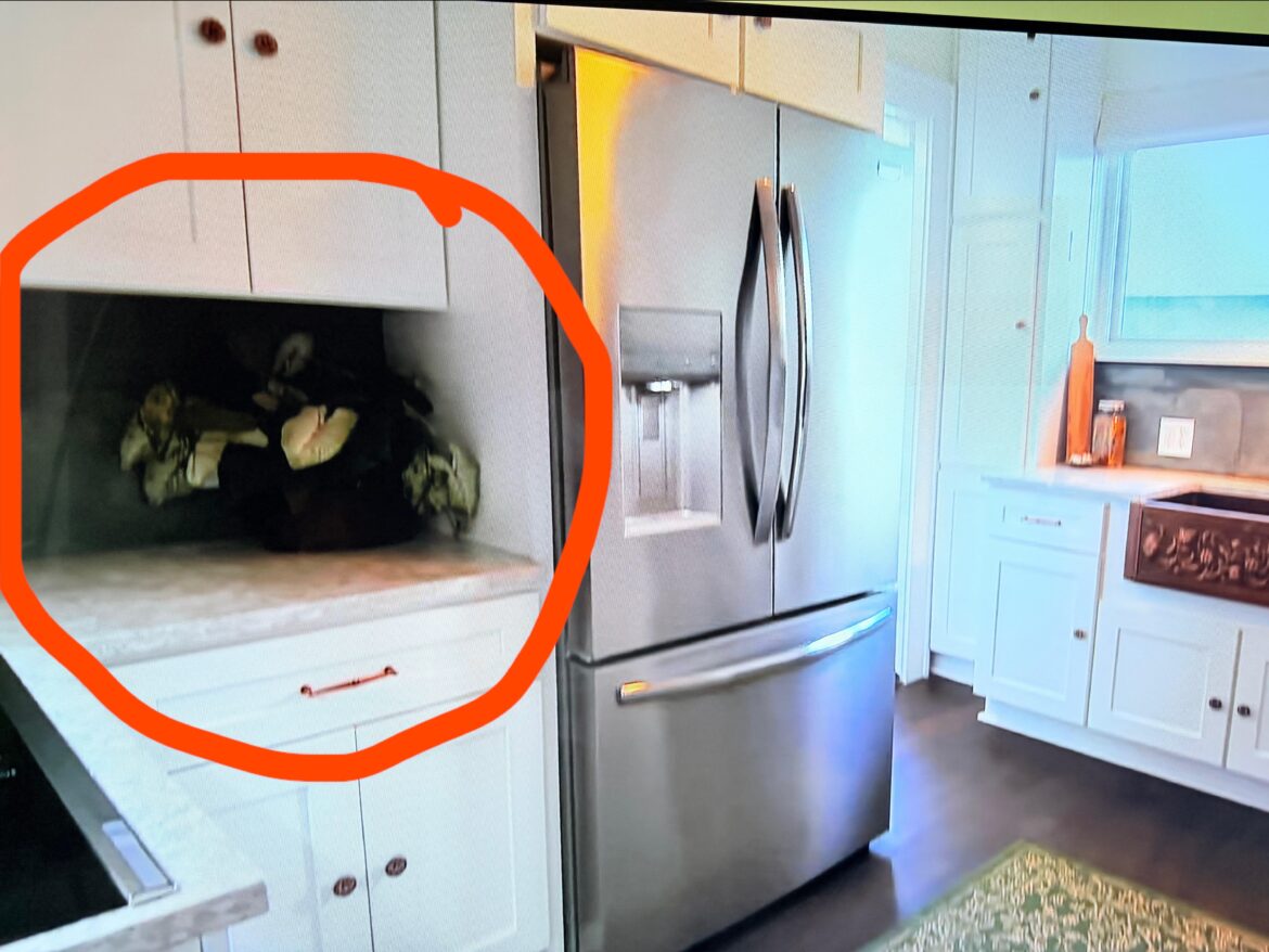 PSA: Don’t “Decorate” Like This