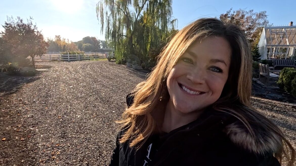 Planting 1,500 Bulbs on the Pond Berm with Laura & Organizing the Pole Barn with Aaron! 🌷🚜🙌