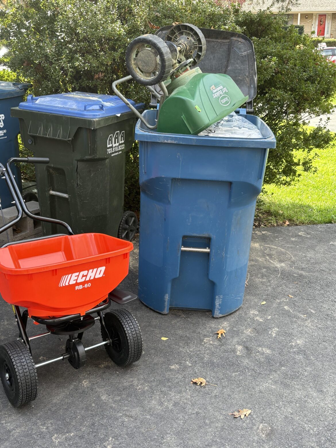 Storage suggestion for Scott’s spreader (USA).