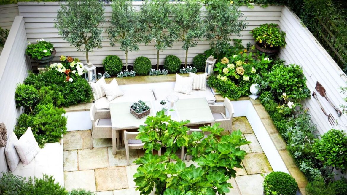 BEAUTIFUL SMALL FRONT COURTYARD DESIGN IDEAS | BEST FRONT YARD PATIO COURTYARD OUTDOOR LIVING SPACE