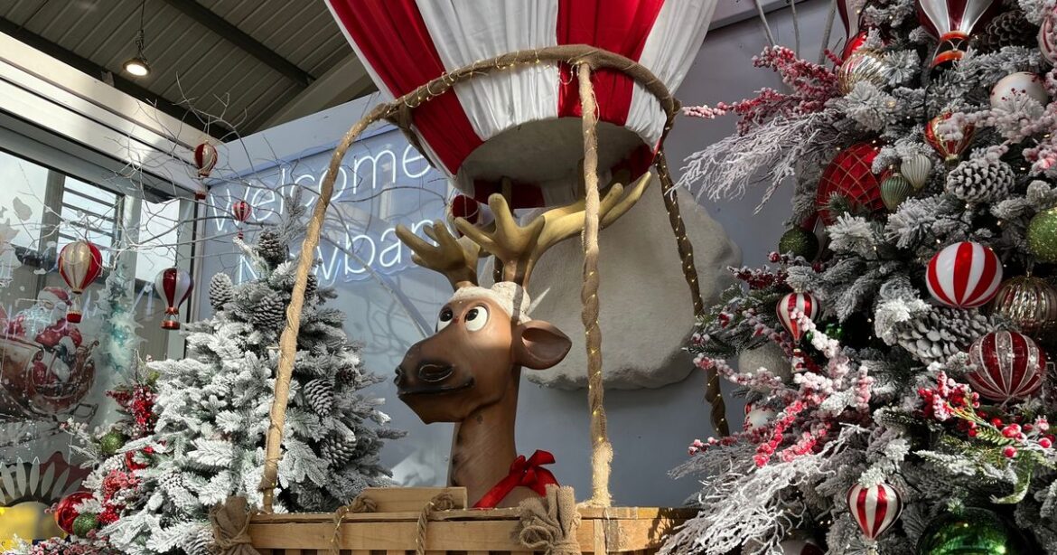 Christmas arrives at garden centre on edge of Manchester with stunning displays Manchester Evening News