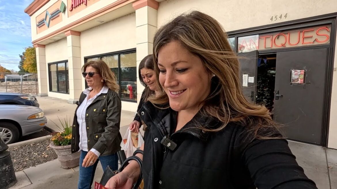 Garden Answer: Antique Shopping Day with My Mom & Monica! 🙌🥰🎄 // Garden Answer Antique Shopping Day with My Mom & Monica! 🙌🥰🎄 // Garden Answer