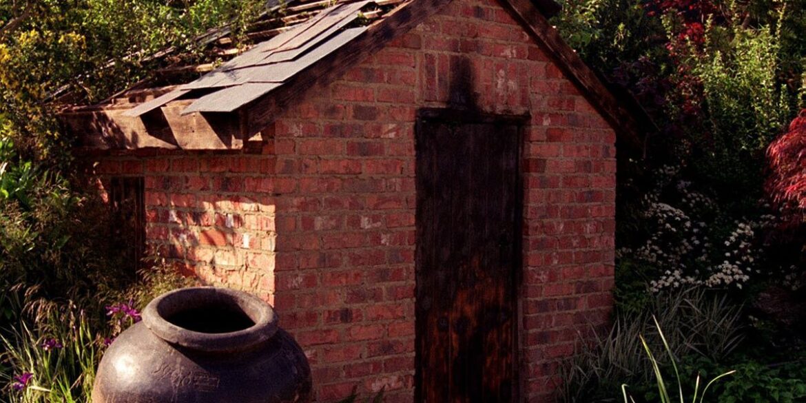 Neglecting an ‘overlooked’ garden task could cause a damp, mould and frost ‘invasion’ this winter Neglecting an 'overlooked' garden task could cause a damp, mould and frost 'invasion' this winter