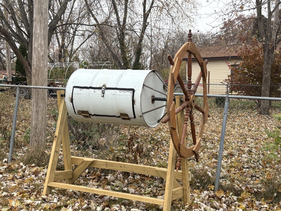 Said I wanted to make a composter out of pallets, and my boyfriend made me this 🥹