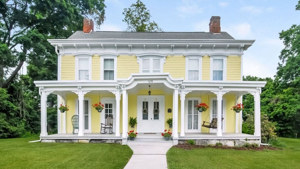 BEAUTIFUL FRONT PORCH DESIGN IDEAS | MODERN FRONTYARD PORCH DECOR FOR COZY HOME EXTERIOR SPACE