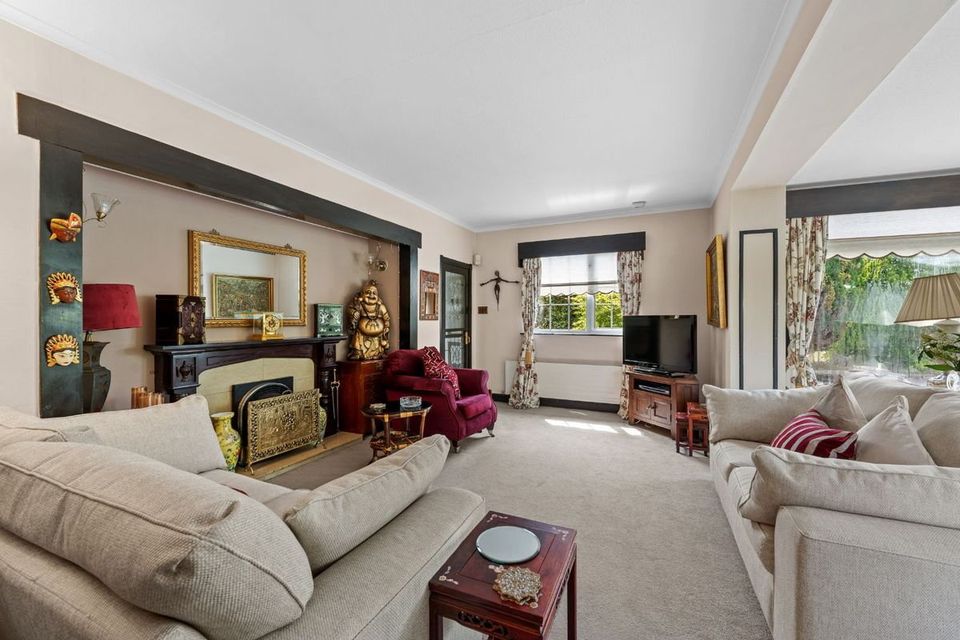 Glenesk, Endsleigh Park, Douglas Road, Douglas, Co. Cork (lounge)