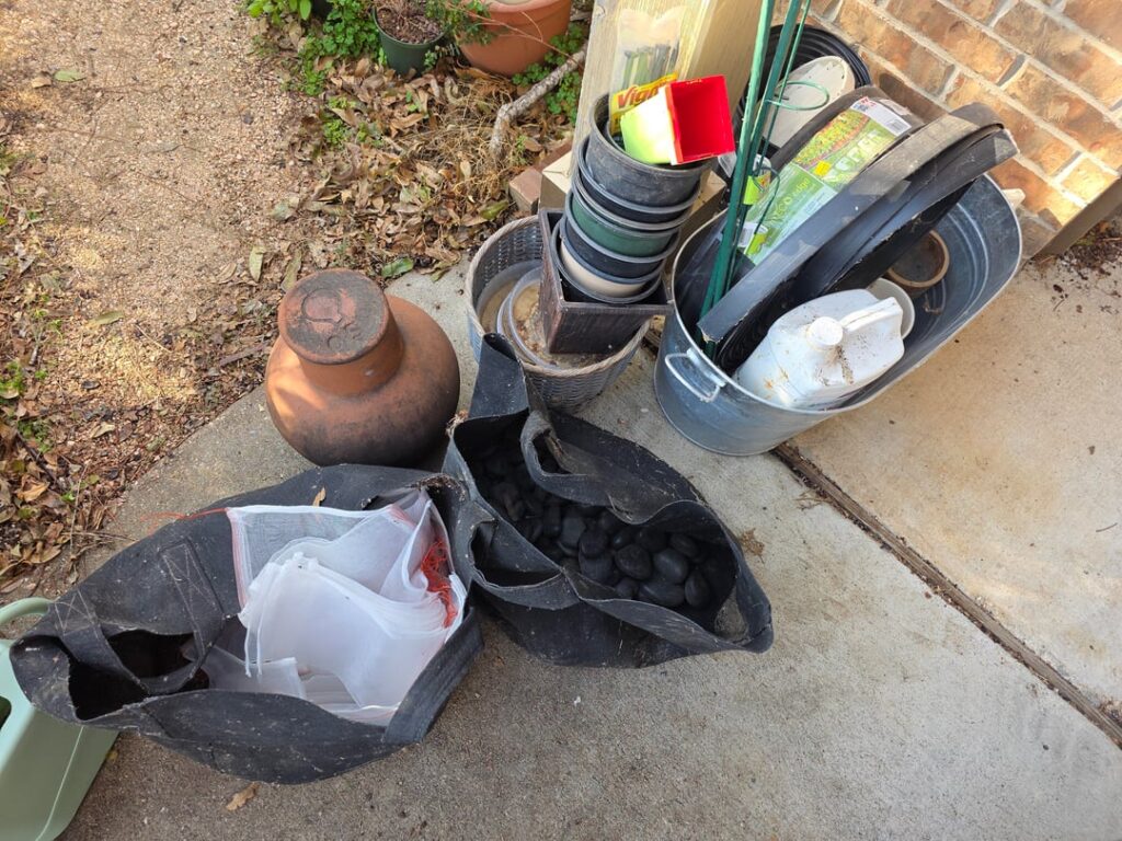(Free) Gardening supplies - must take all!