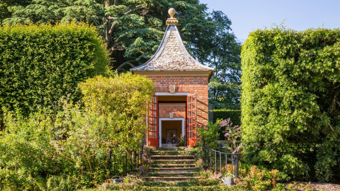 Why we can all learn from this Arts and Crafts garden Why we can all learn from this Arts and Crafts garden