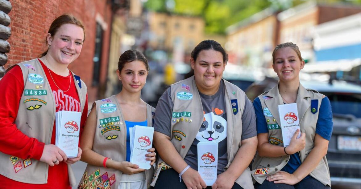 Here’s how one Girl Scout troop is turning lunchroom scraps into garden-ready soil | South Berkshires Here's how one Girl Scout troop is turning lunchroom scraps into garden-ready soil | South Berkshires