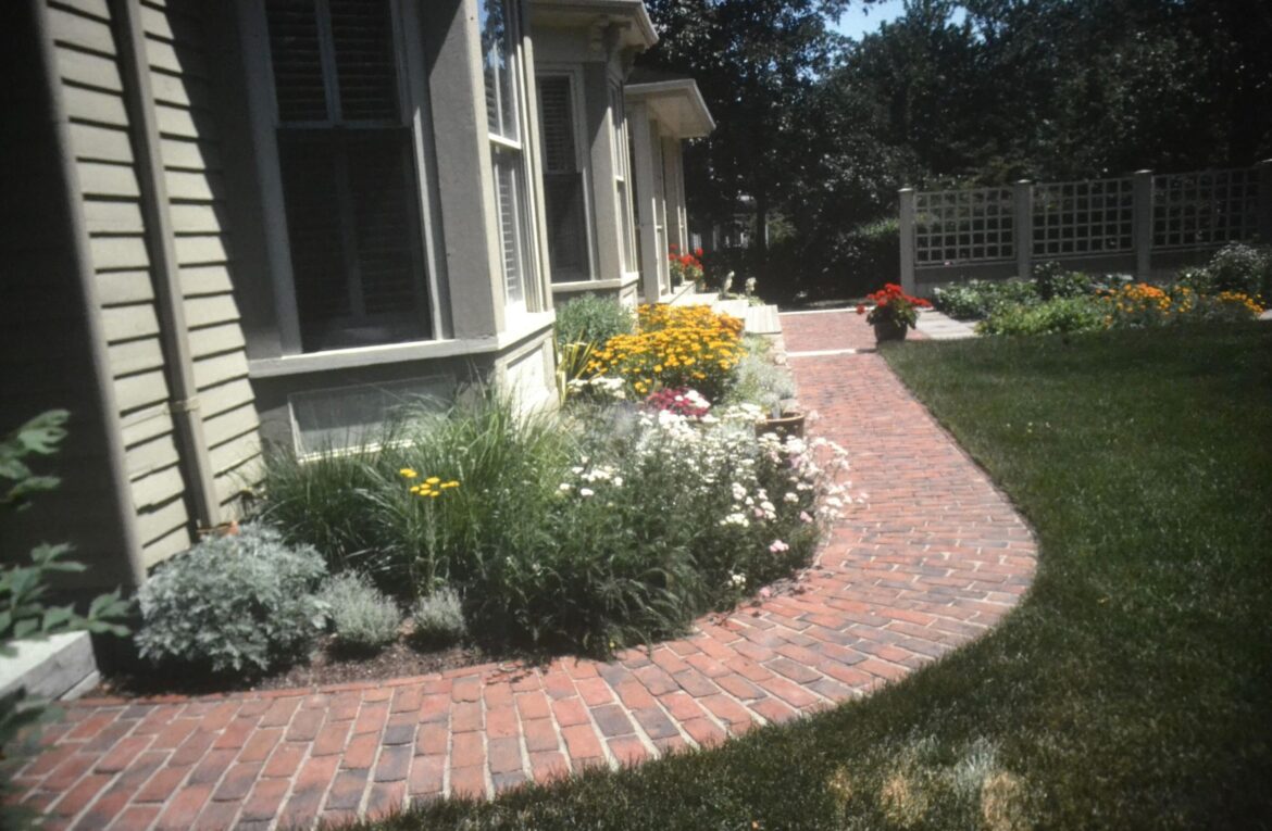 Saugus schooled in curb appeal Saugus schooled in curb appeal