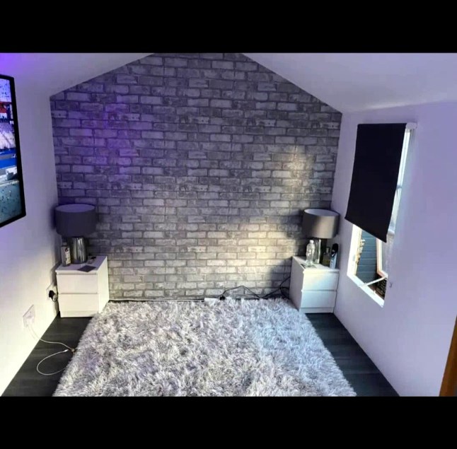 Woman living in ?2k shed at the bottom of her parents' garden Picture: keeleywalxx METROGRAB