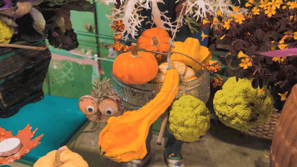 Elevate Your Holiday Table with a Garden-Inspired Centerpiece! WSTM