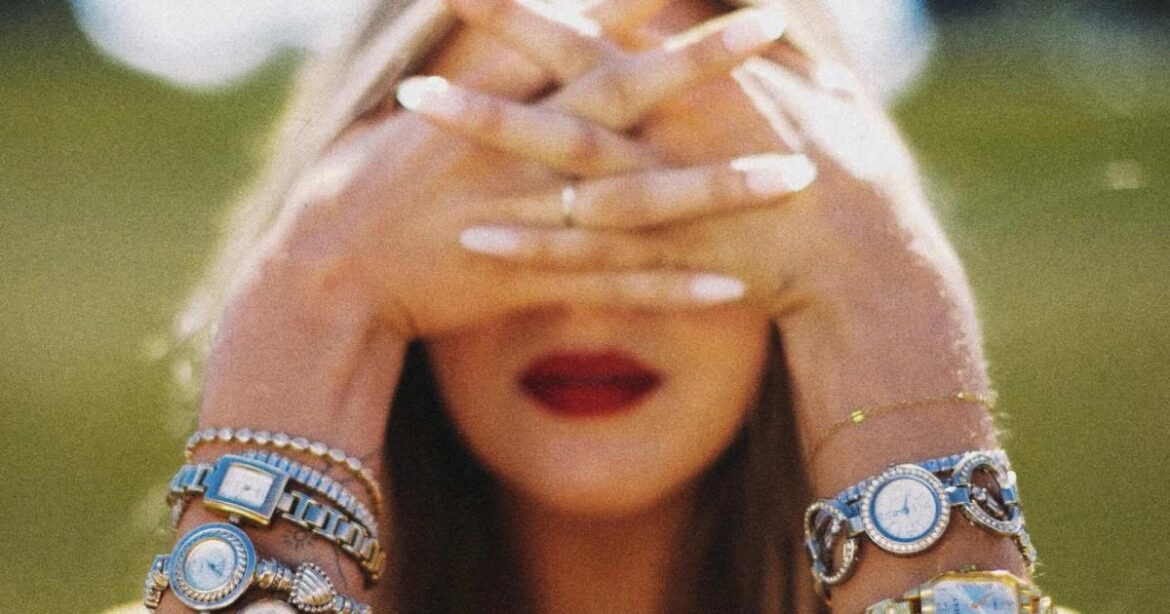 “Park Enthusiast”: Kelsea Ballerini Teases Next Chapter – Is She Finally Releasing ‘The Garden’? “Park Enthusiast”: Kelsea Ballerini Teases Next Chapter - Is She Finally Releasing ‘The Garden’?