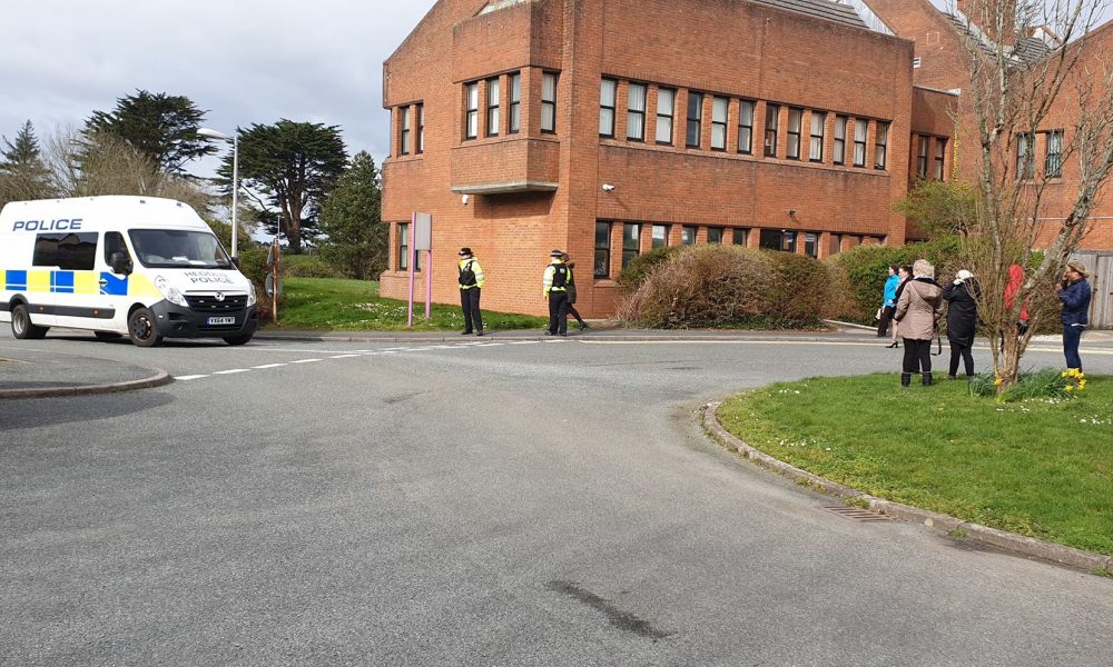 Pembrokeshire gardening duo face fraud and harassment charges – The Pembrokeshire Herald Pembrokeshire gardening duo face fraud and harassment charges – The Pembrokeshire Herald