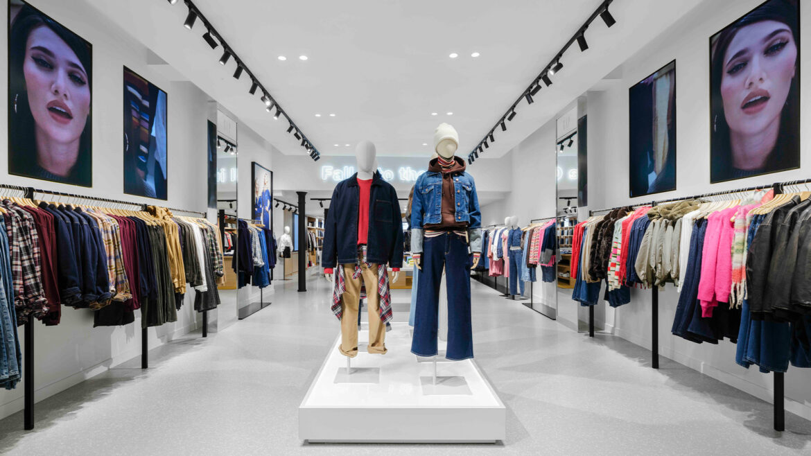 Gap makes grand return to Covent Garden with ‘reimagined’ flagship Gap makes grand return to Covent Garden with 'reimagined' flagship