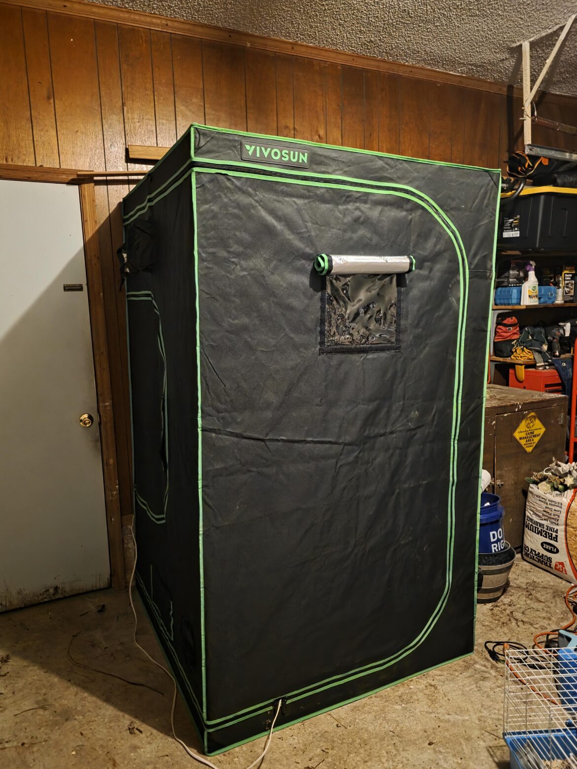 My first GROW TENT!!