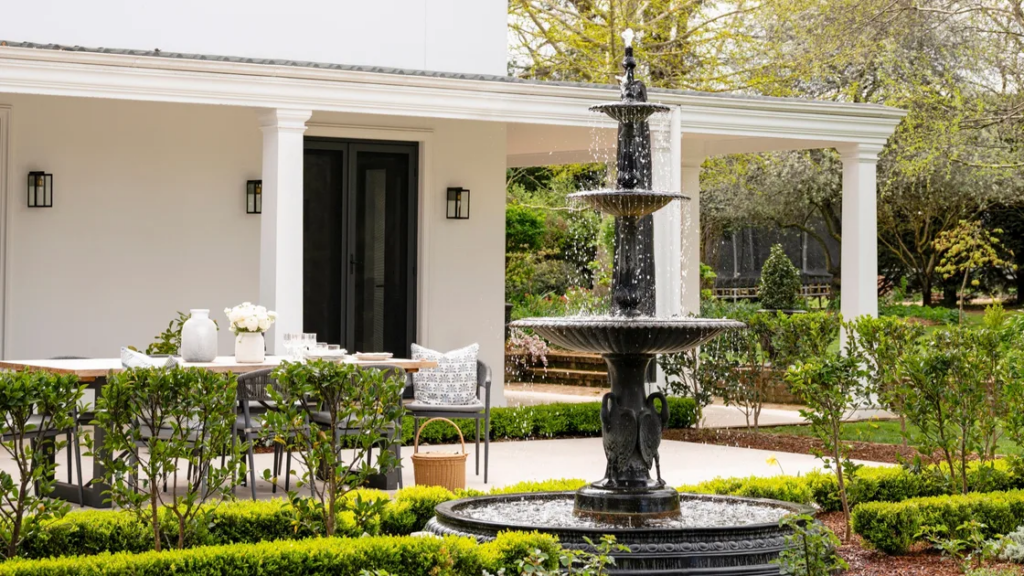 A Renovated Heritage Homestead Near Orange A Renovated Heritage Homestead Near Orange