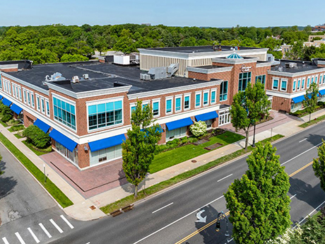 JLL Negotiates Sale of 127,496-Square-Foot Retail, Medical Building in Garden City, New York JLL Negotiates Sale of 127,496-Square-Foot Retail, Medical Building in Garden City, New York