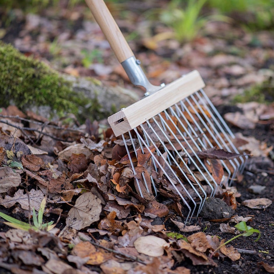 DeWit double leaf rake