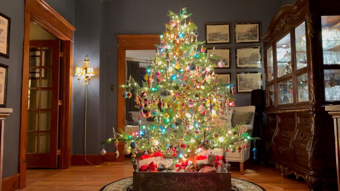 Garden Answer: Inside Christmas Decor Tour! 🥰🎄❤️ // Garden Answer Inside Christmas Decor Tour! 🥰🎄❤️ // Garden Answer