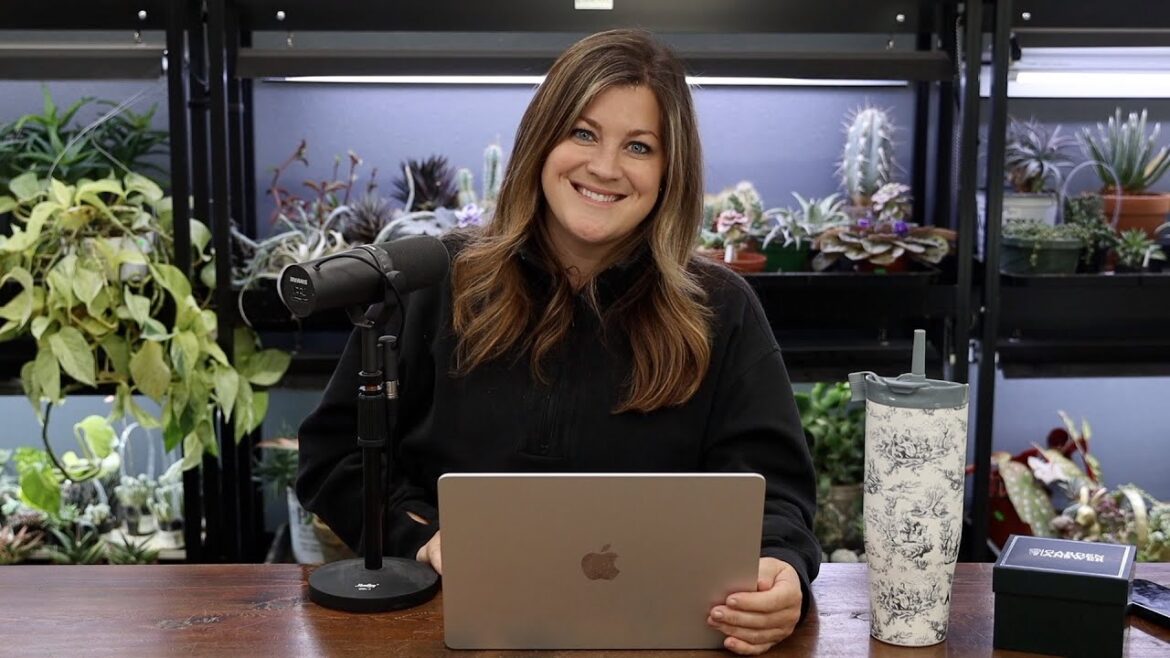 Do you Critique Yourself Before Videos Come Out? // What's Your Source For Creativity? // Recap 🌿