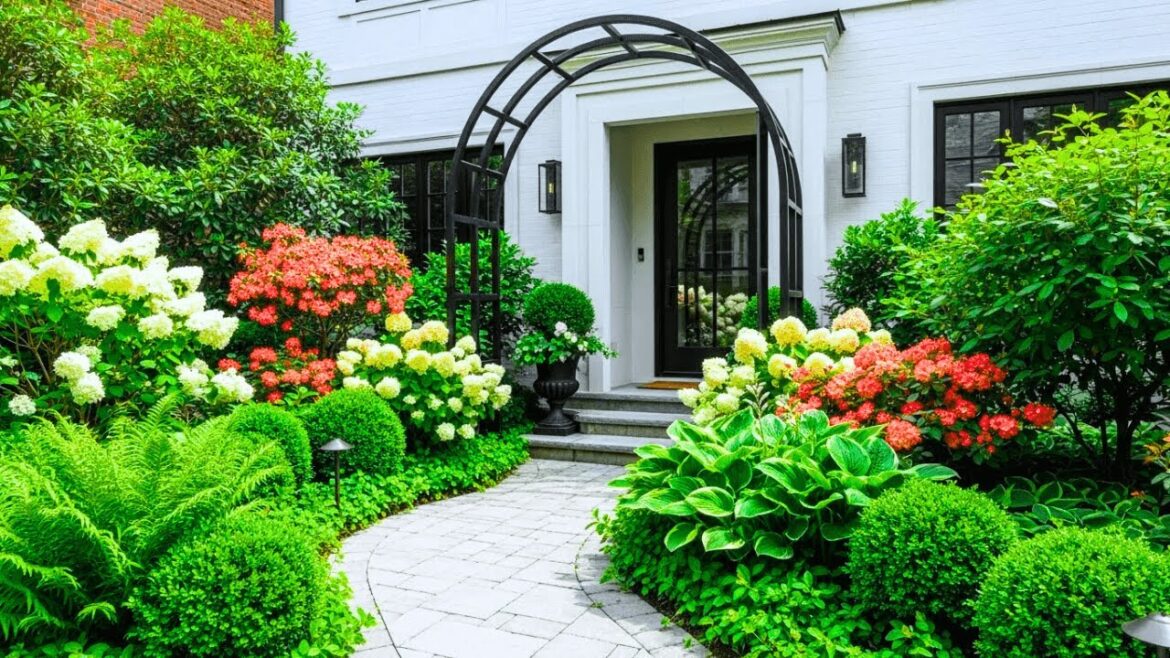 Luxury on a Small Front Yard? Stunning Entryway Gates & Arches You’ll Love Luxury on a Small Front Yard? Stunning Entryway Gates & Arches You’ll Love