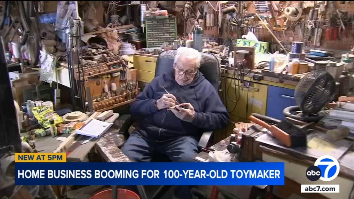 100-year-old toymaker Hal Yoak turns Garden Grove garage into holiday storefront in Orange County