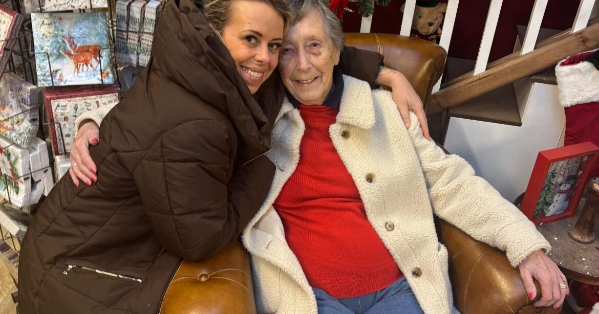 Wilton Place Care Home residents visit garden centre