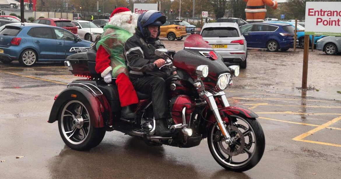 Santa’s grand entrance at Winnersh Garden Centre’s grotto Santa's grand entrance at Winnersh Garden Centre's grotto
