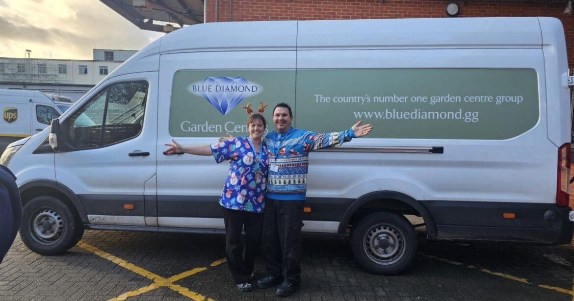 Hereford Garden Centre delivers gifts to children's ward