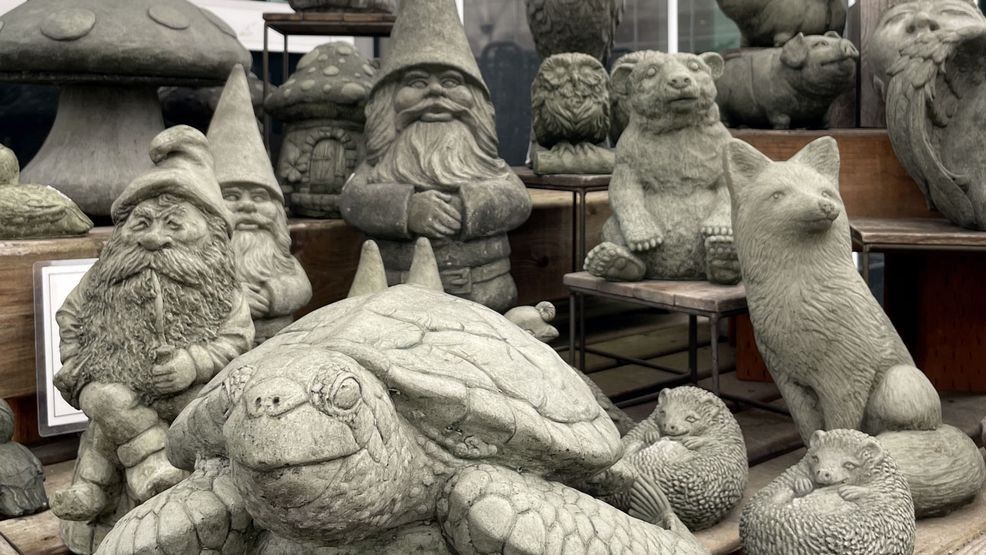 Garden creature statuaries