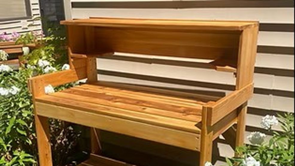 Mukilteo Cedar Potting Bench