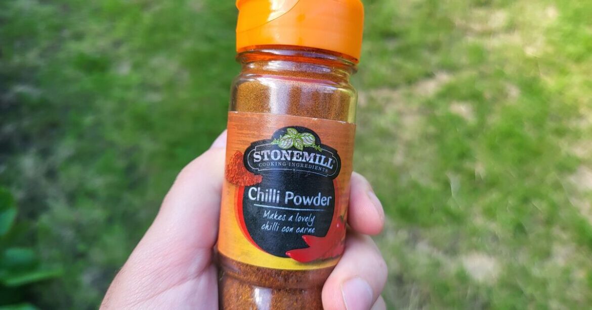 Gardeners urged to pour chilli powder in garden in December