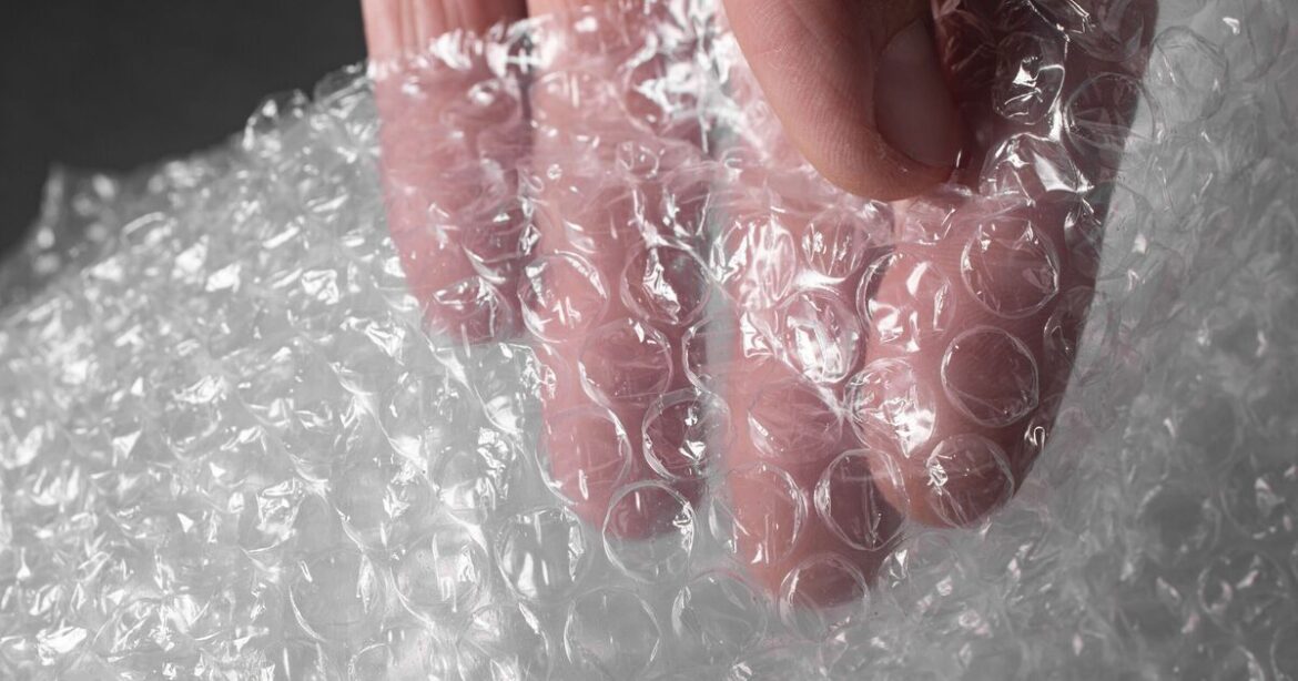 Brits with gardens urged to put bubble wrap in sheds in December Brits with gardens urged to put bubble wrap in sheds in December