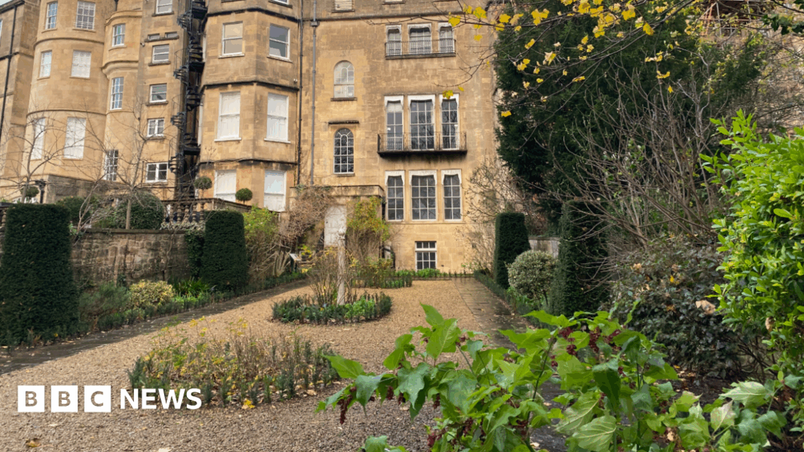 Plea to save ‘important’ Georgian house and garden in Bath A Georgian-style garden at the back of an historic Bath townhouse, recreated to how it would have looked originally, with the flower beds, paths and trellis located by excavation in 1985.