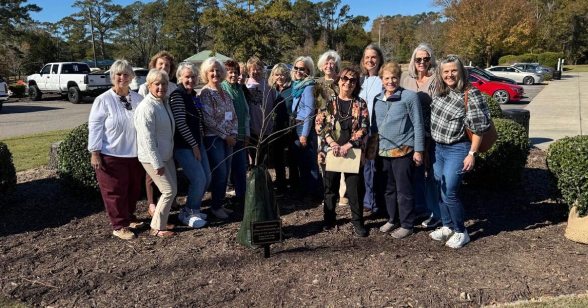 Coastal Garden Club hosts tree dedication | News
