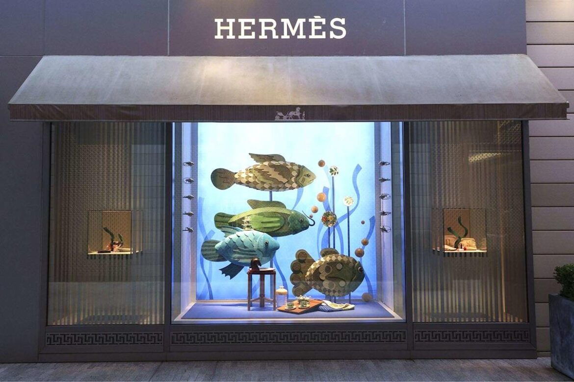 Billionaire Hermès Heir, 82, Who Planned to Give Fortune to His Gardener May No Longer Hold $16.2B in Shares, Exec Says Billionaire Hermès Heir, 82, Who Planned to Give Fortune to His Gardener May No Longer Hold $16.2B in Shares, Exec Says